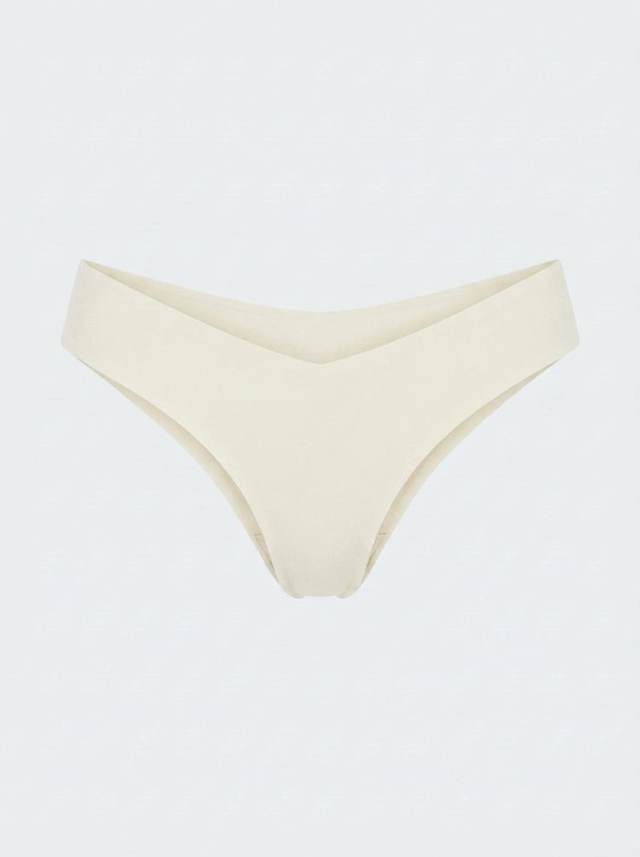 Seamless V-Front Thong