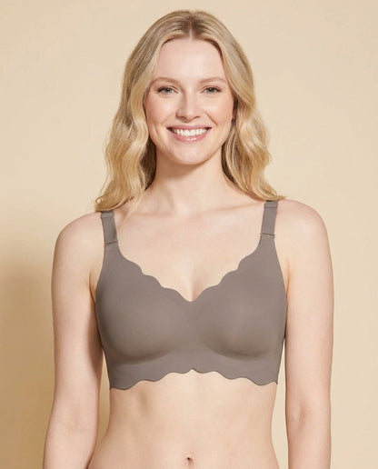 Wireless Seamless Bra with Scalloped Edge Support