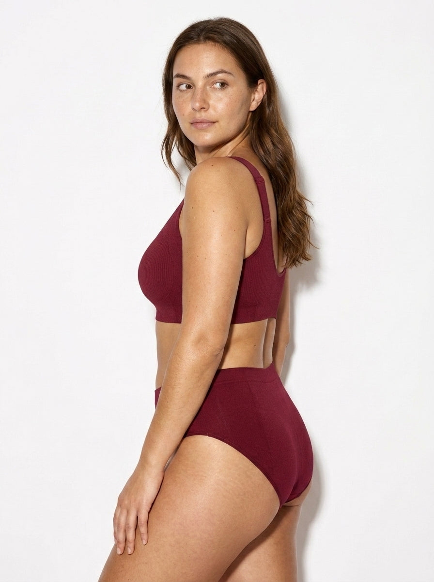 Wireless Ribbed Bra with Secure Wraparound