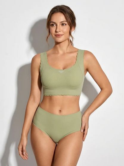 Ribbed Seamless Bralette with Scalloped Trim