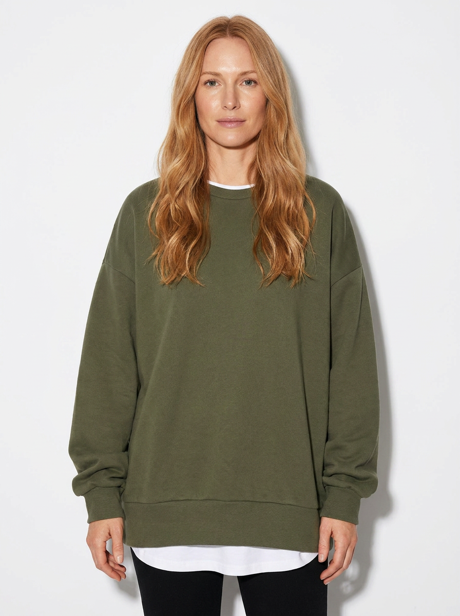Oversized Essential Sweatshirt Crewneck Fit